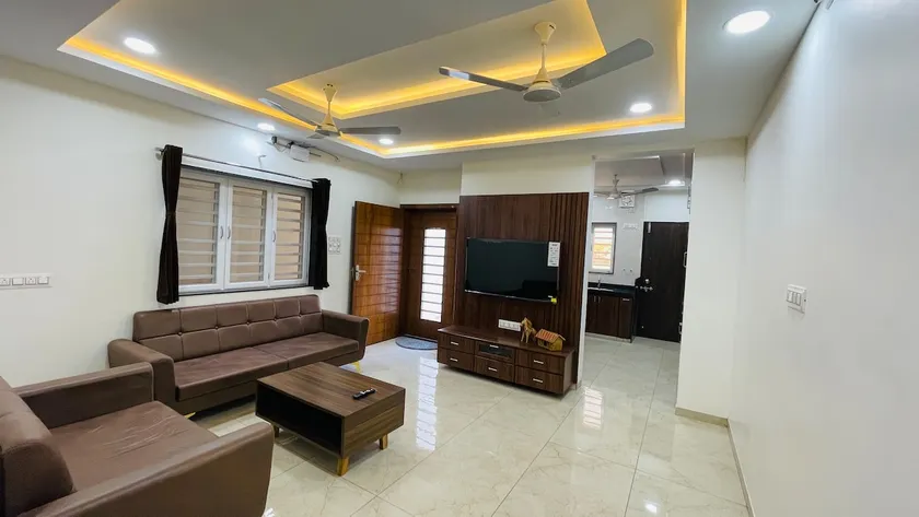Luxurious 3 BHK Villa In Bhuj - Shivani Homestay - Image 1