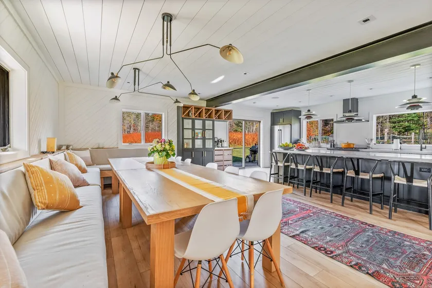 Modern Luxury in the Catskills! New 7 Bedroom Home - Image 1