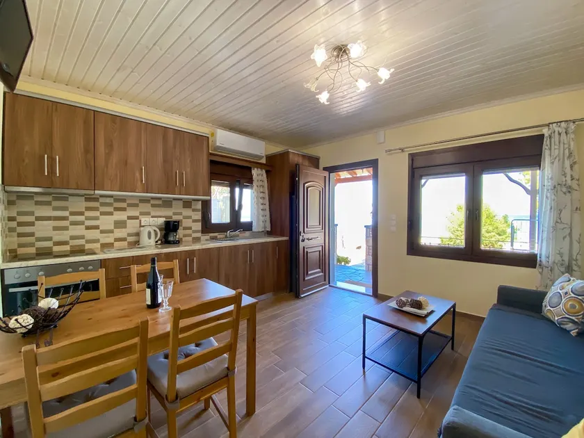 Angela's Beach House, Petra - Image 1