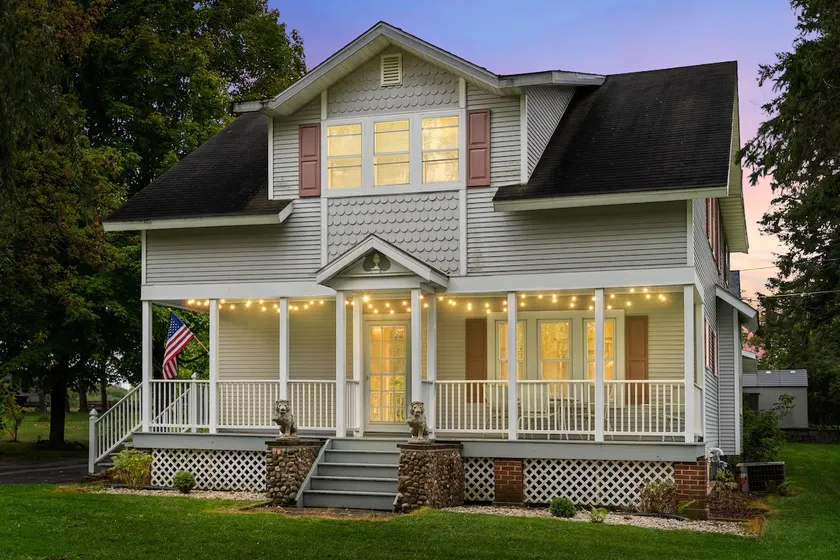 Pet Friendly Spacious Home near Rib Mountain, Tubing Hill, & Downtown! - Image 1