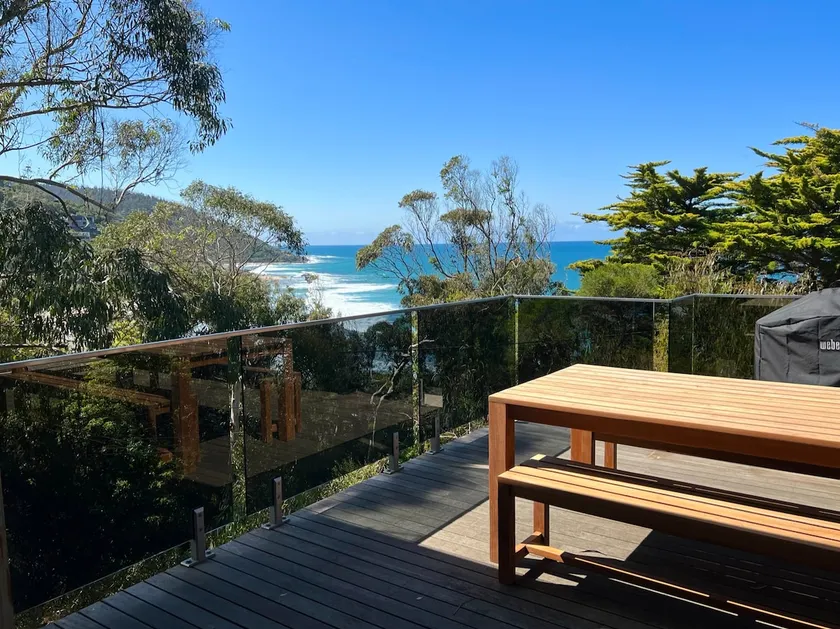 Treehouse - 2 min walk to the beach & ocean views! - Image 1