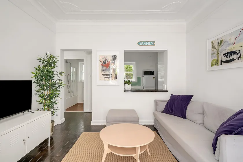 Level Access, 2 Mins Walk to Corso, Wharf, Harbour - Image 1