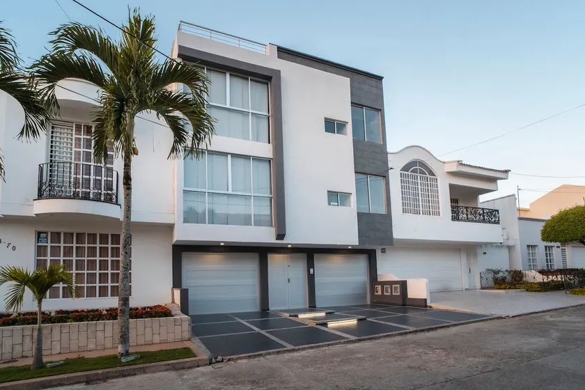 New apartment with private parking - Image 1