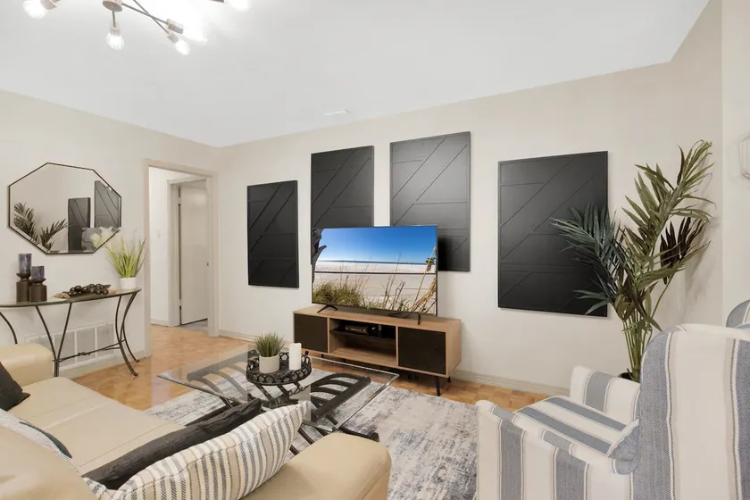 Cozy Mobile Retreat Pool Table+Outdoor Movie Patio - Image 1
