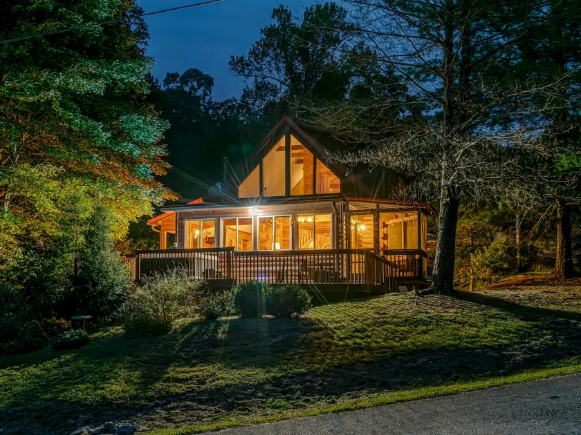 SugarHill Cabin w/ Hot Tub + Game Barn - Image 1
