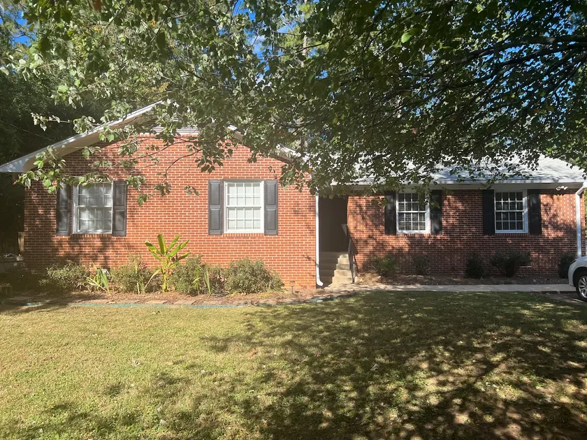 Five Points neighbor. Located 1.4 from UGA stadium. - Image 1