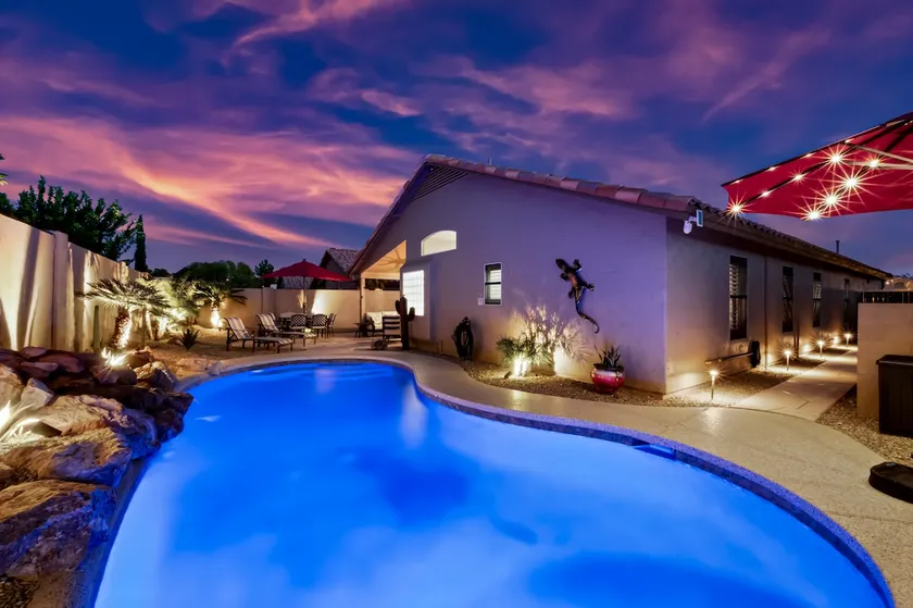 Modern Southwest home w/heated pool oasis - Image 1
