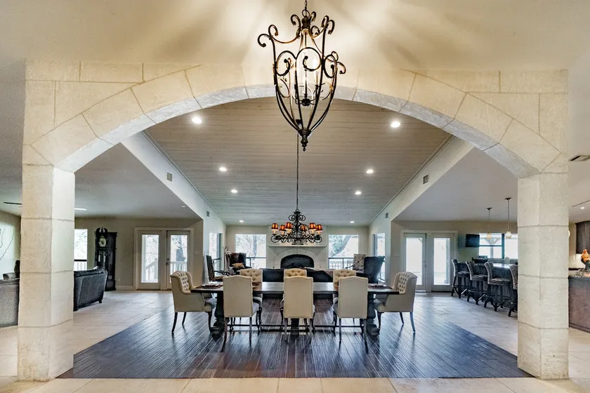 Mustang Meadows: Luxury Texas Hill Country Retreat - Image 1