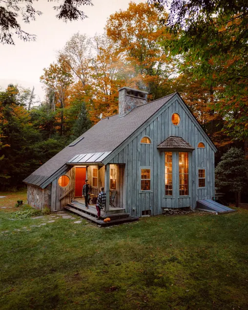 Romantic Ski Cabin in VT, Hot Tub, Fire Pit, Charm - Image 1