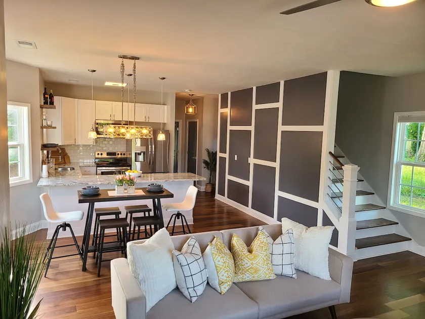 3 bed 2.5 bath parking. near arenas and down ATL - Image 1