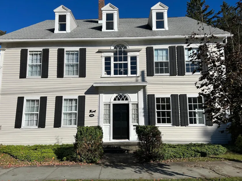 Historical Home in downtown Homer  - Image 1