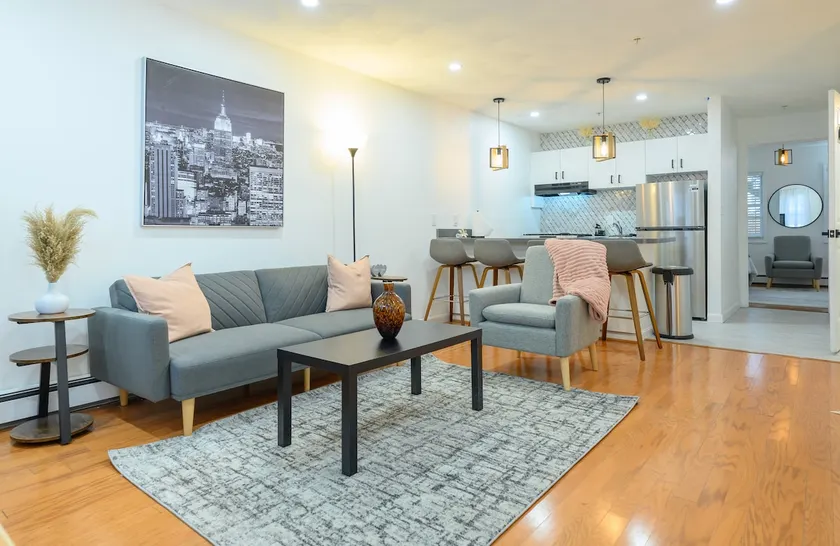 Beautiful and Cozy Apartment! - Image 1