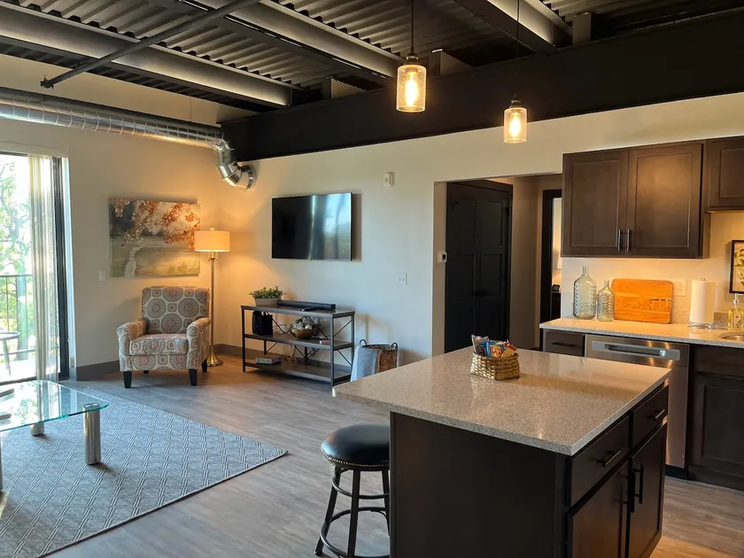 Modern Furnished Apt | Extended Stay Welcome - 304 - Image 1