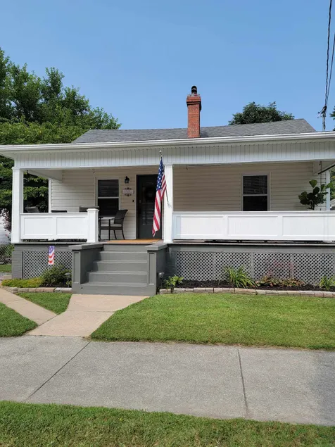 The Cottage on Pleasant Street-Charming 2 Bedroom - Image 1