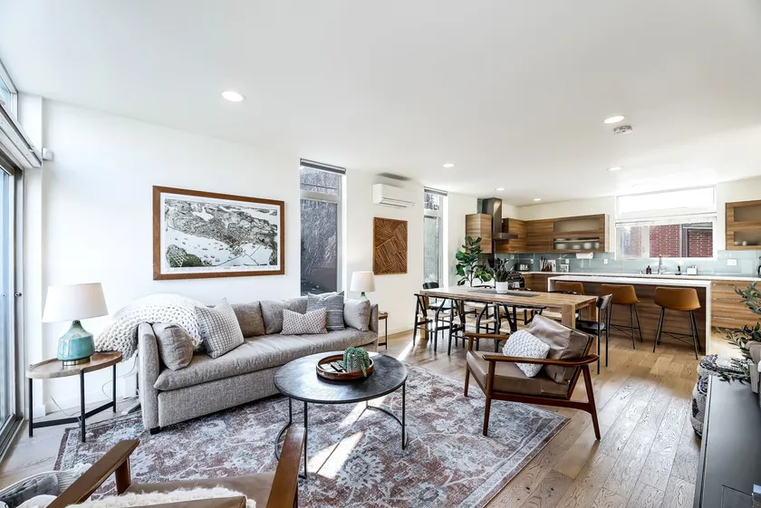City Views, Roof Deck- Evergreen Townhome Eastlake - Image 1