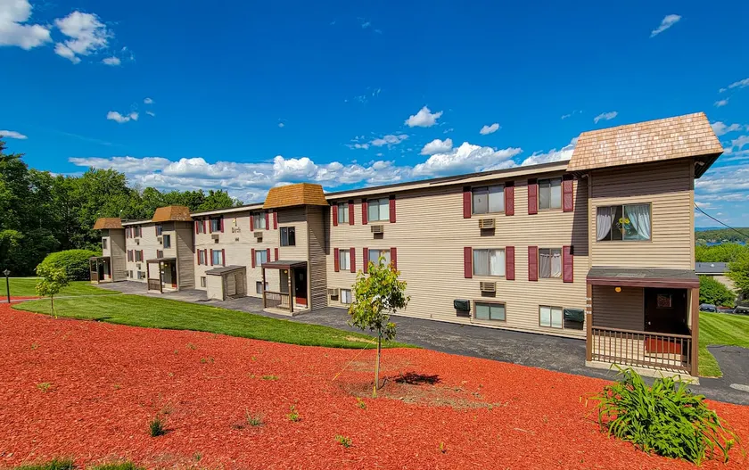 Year-Round Outdoor Adventure Awaits at Lake Winni! - Image 1