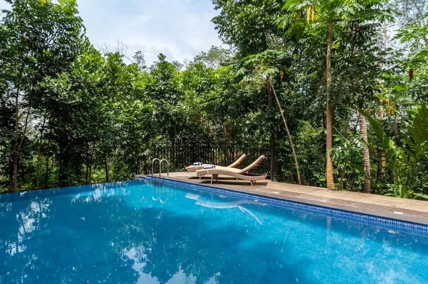 Cottage w pool overlooking Jatayu | Arayaal - Image 1