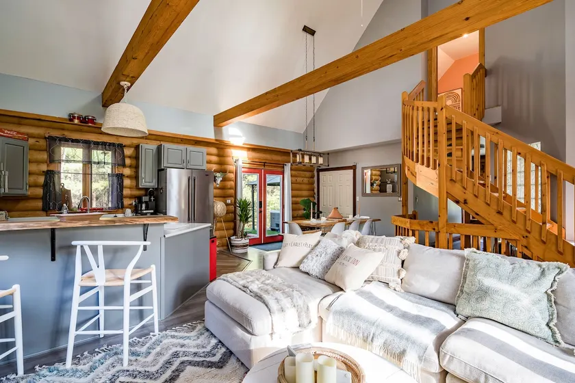 Cozy Cabin Inn w/ Private Hot Tub, Fire Pit + close to Golf, Trails, Waterfalls - Image 1