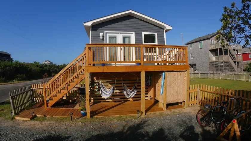 Barefoot Bungalow - peaceful oceanside studio - Image 1
