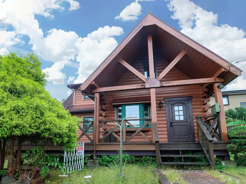 GLOCE Ito Ippi House, a log house in a quiet area surrounded by nature - Image 1