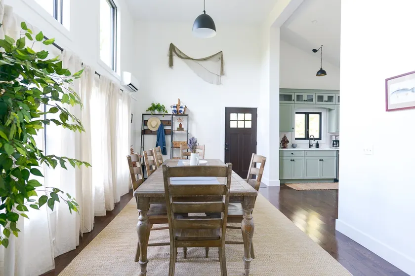 New and Spacious Family Home Close to Sebago Lake - Image 1