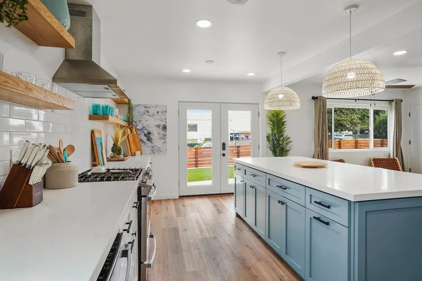 Spectacular Coastal Farmhouse 4BR in Ocean Beach! - Image 1