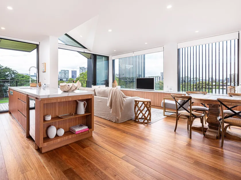 Waterloo - Sunny Modern Urban Sanctuary - Image 1