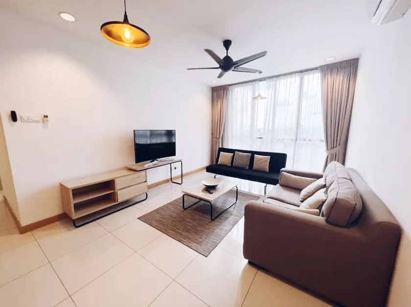 [PROMO]Connected train 2 Bedrooms - Above Mall(25) - Image 1