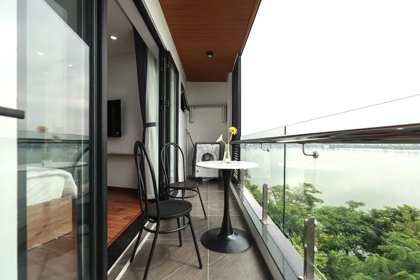 Hanoi Westlake Balcony Studio - Image 1