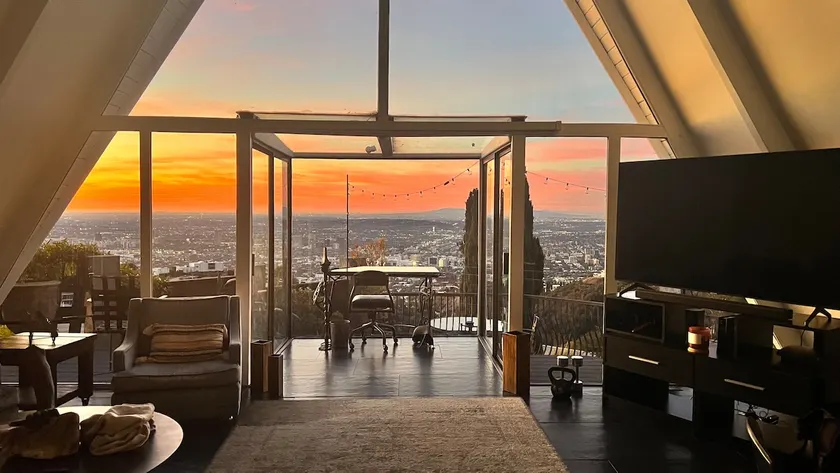 Hollywood Hills Zen Modern Villa w/ Hot Tub & Jetliner Views - Image 1