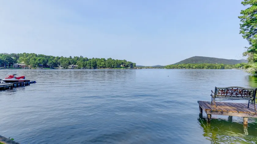 Lake Home with Majestic View, 3 Bd, 2 bath - Image 1