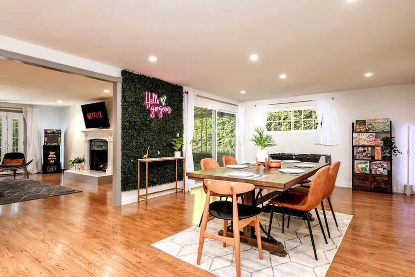 Chic 4BR Entertainer | Arcade | CLOSE to Disney - Image 1