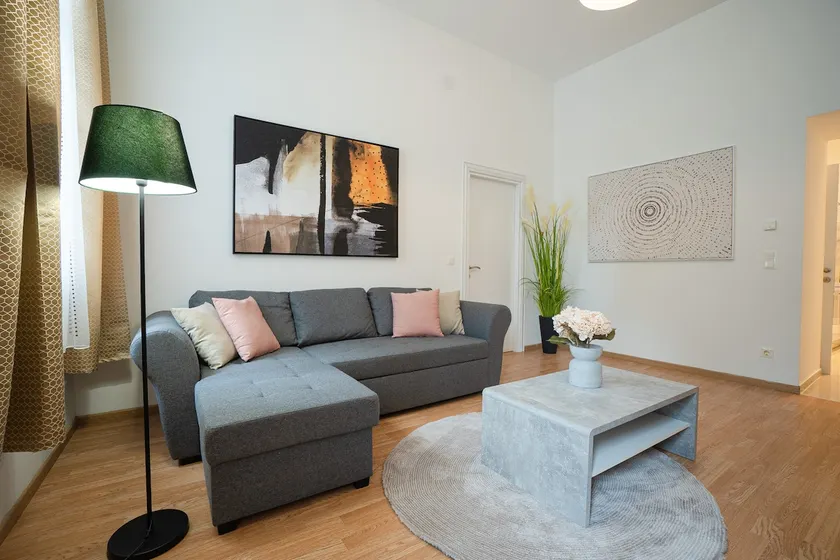 Apartment in the central area. 5 minute's walk to the Danube. - Image 1