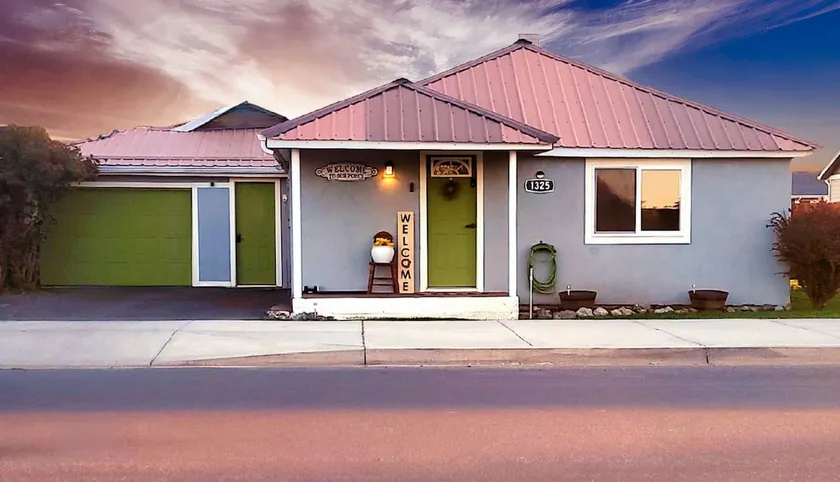 Roomy 1620 sq.ft Home w/ Family Room & Bonus Room! - Image 1