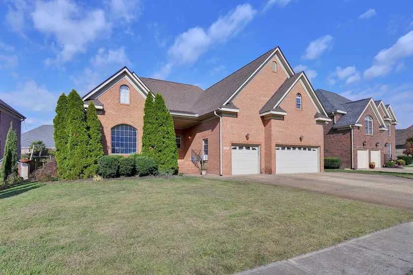 Wonderful 4 bedroom home in up-scale neighborhood! - Image 1