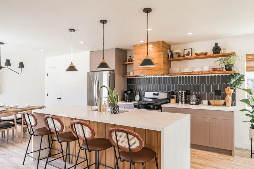 The Oak House-Central Coast - Image 1