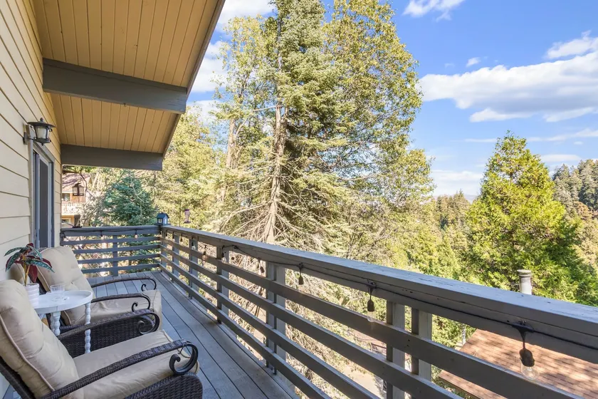 A Mountain Summer! Mins to Arrowhead Village! - Image 1