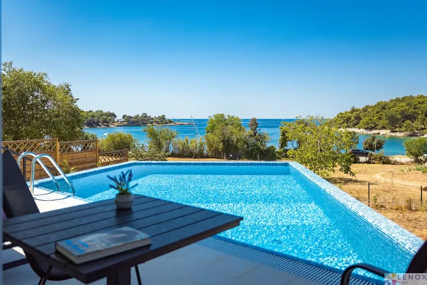 Villa Lavanda - Seaside luxury villa for 8 guests - Image 1