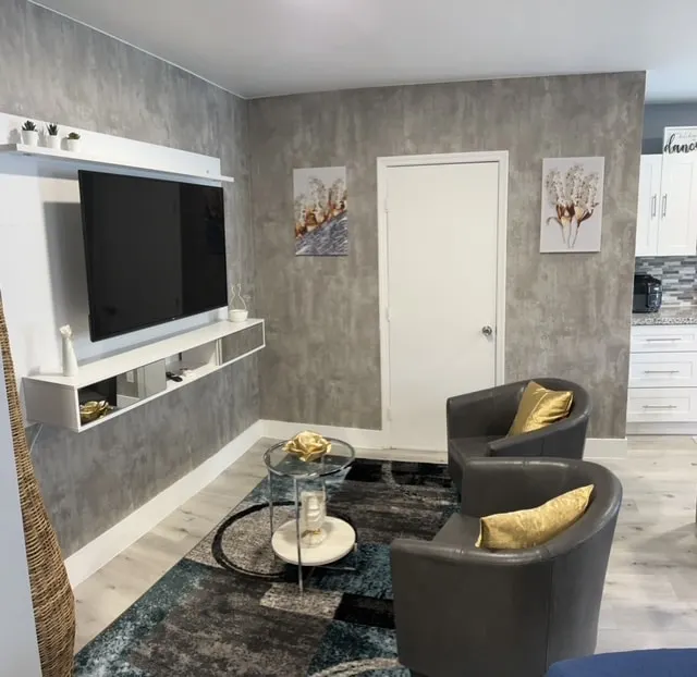 Beautiful and lovely Studio with king bed. - Image 1