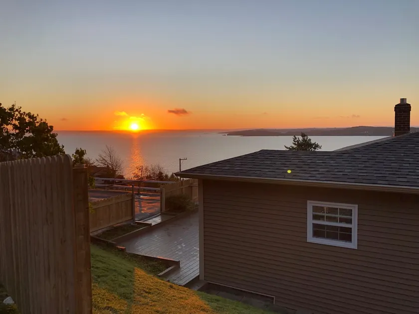 The Lantern Shore House, Bishop's Cove - Image 1