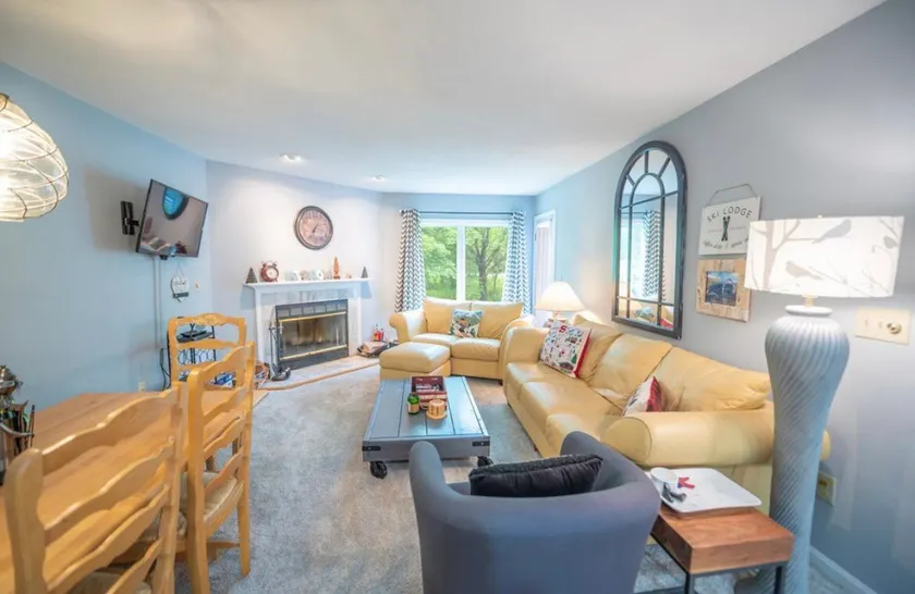 Cozy Ski Condo next to MT Snow with Mountain Views - Image 1