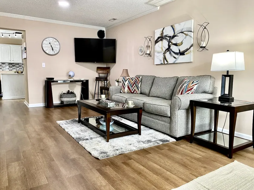 Quaint Townhouse in CLT - Image 1