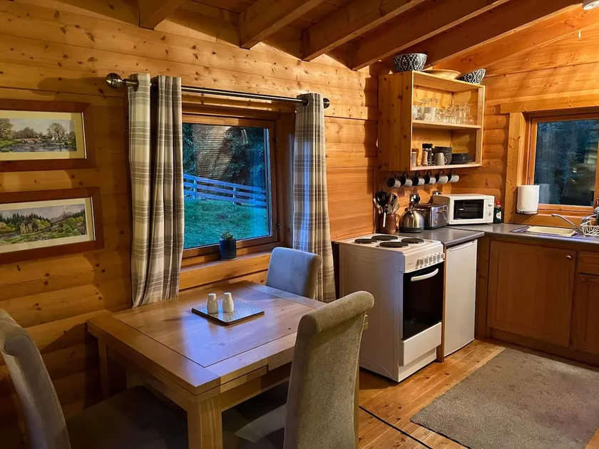 Riverside Lodge in Killiecrankie - Image 1