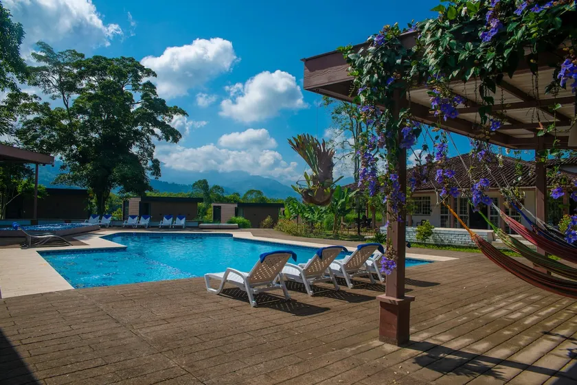 Family Cabin with Private Jacuzzi, Pool and Farm - Image 1