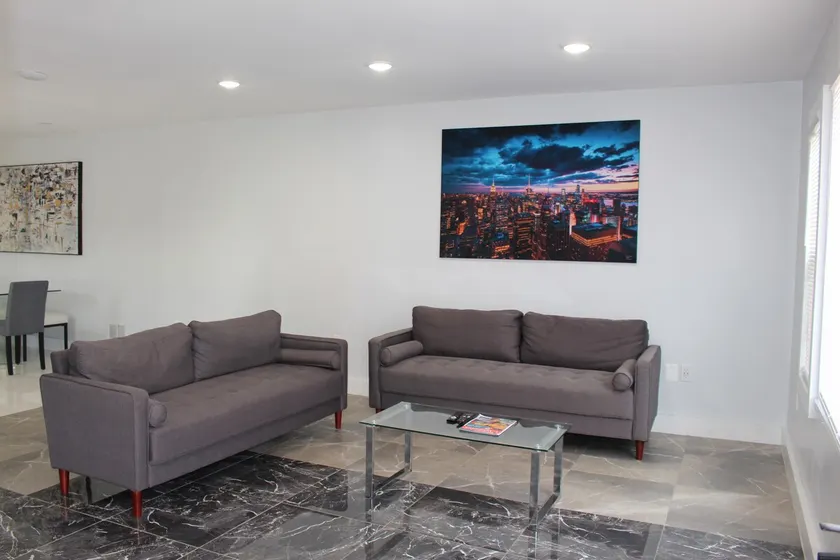 Home in The Heights - Image 1