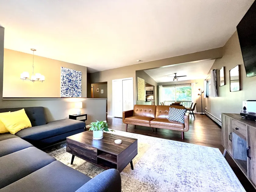Cozy 3bdr 1 mile to Big House/Downtown w. Parking - Image 1