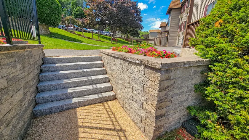 Seize the Seasons/ Fantastic Location! 3BR Condo - Image 1