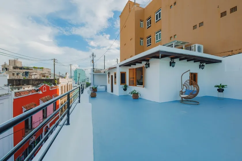 Rooftop Suite, large & fresh balcony - Image 1