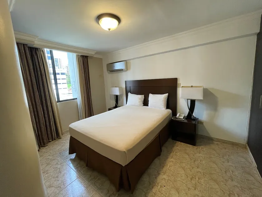 Sevilla Suites Apart Hotel - Image 1