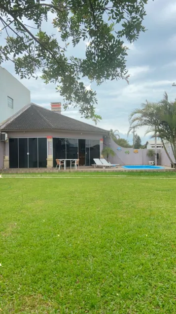 Nice house with pool and private patio - Image 1